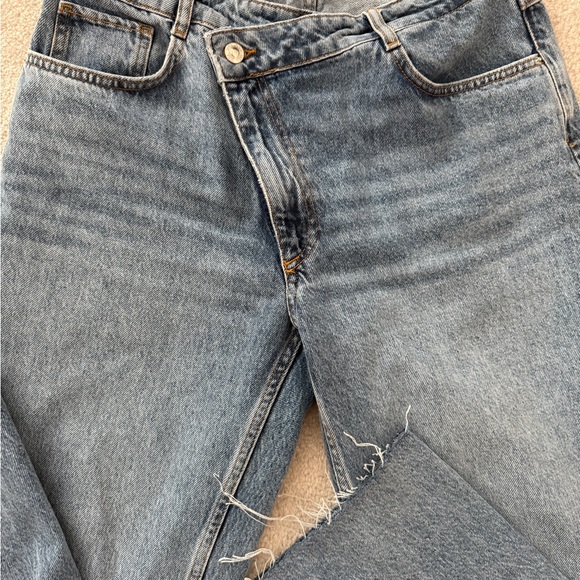 Zara Blue Cropped Ankle Jeans - Picture 2 of 5